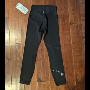 Limited Edition ALOHA Lululemon Align 25"